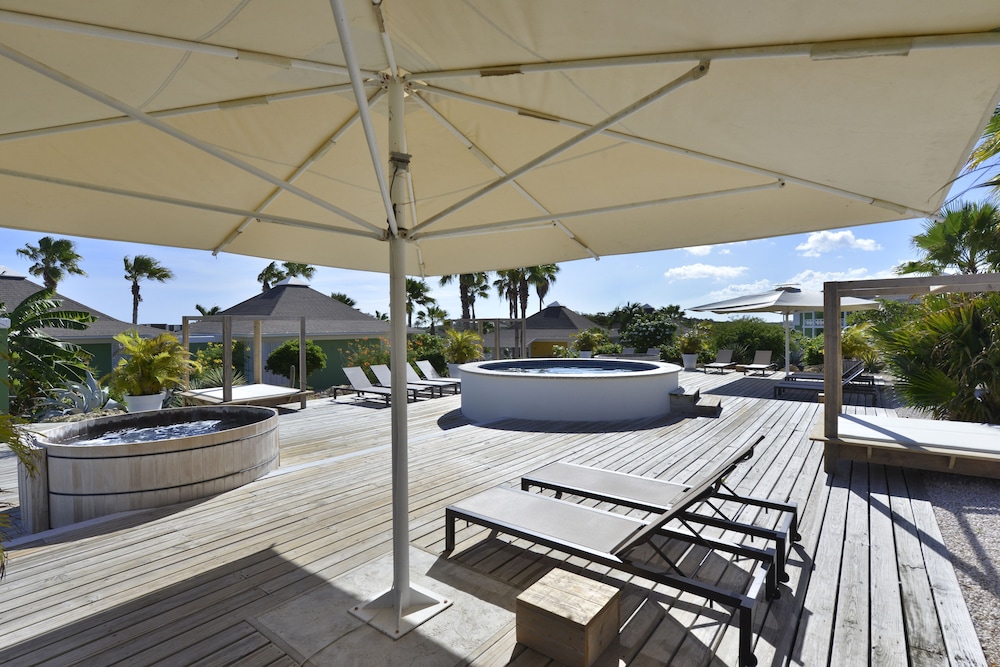 Chogogo Dive & Beach Resort Curacao