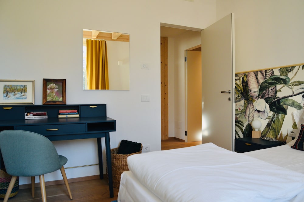 Nine Rooms Shared