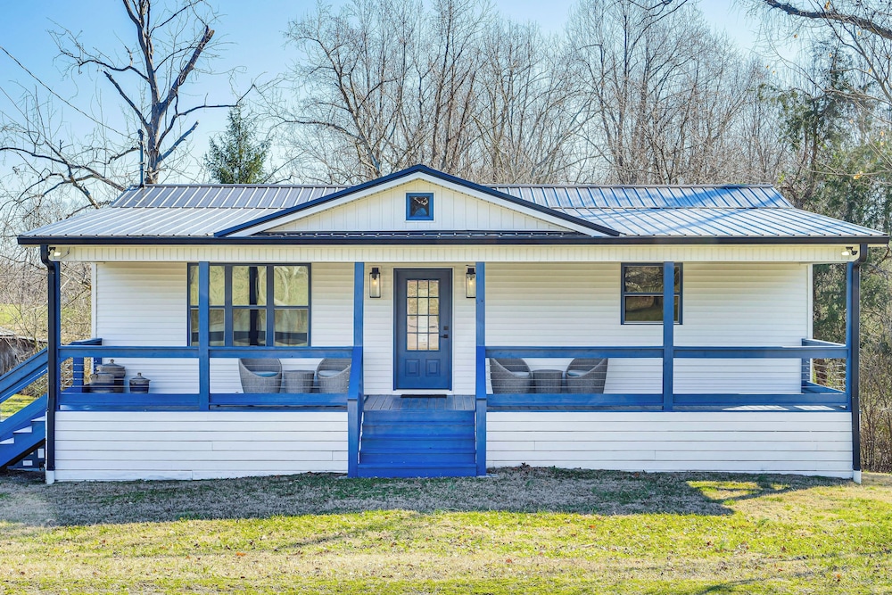 Boat, Fish & Hike: Smithville Home w/ Deck & Yard
