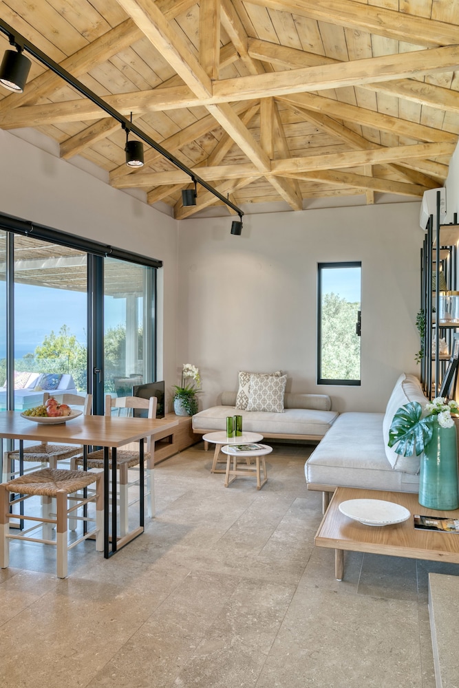 Art Blue Villas