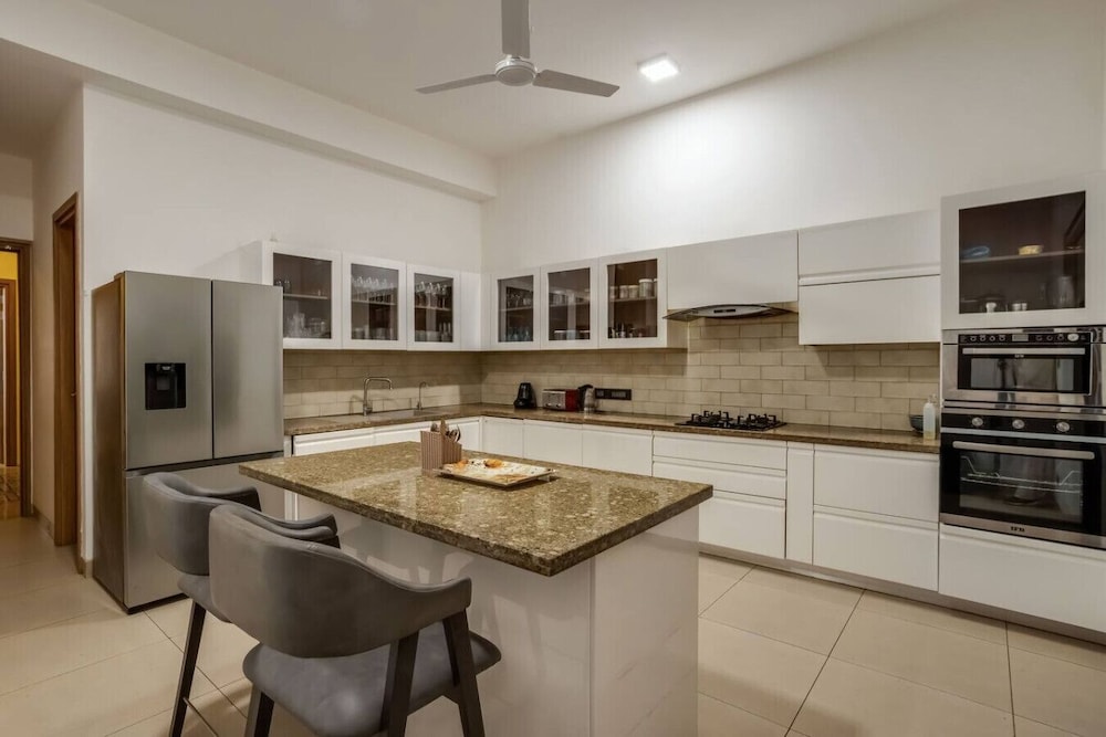 Villa Ayana 5bhk With Pool and Near the Beach