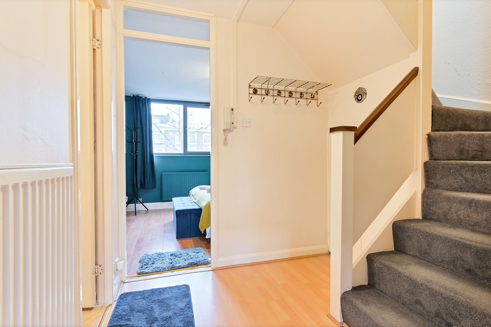 Kensington 3 Bedroom Flat Close2subway