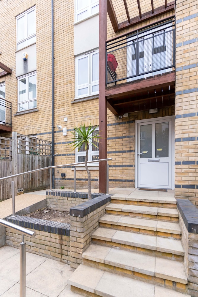 outdoor bbq area