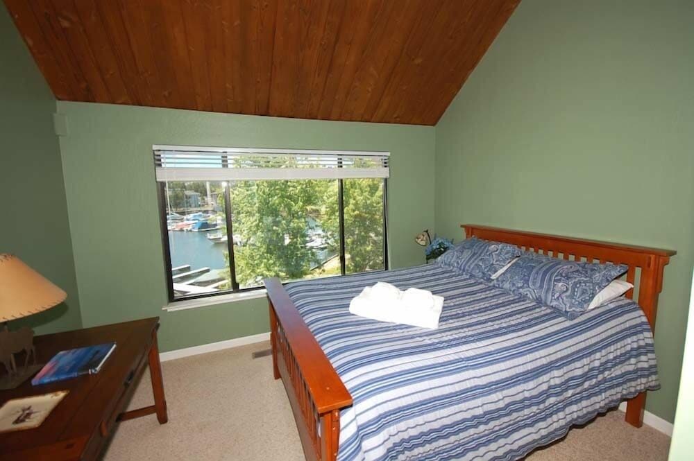 497 Tahoe Keys Blvd, 34a 2 Bedroom Condo by RedAwning