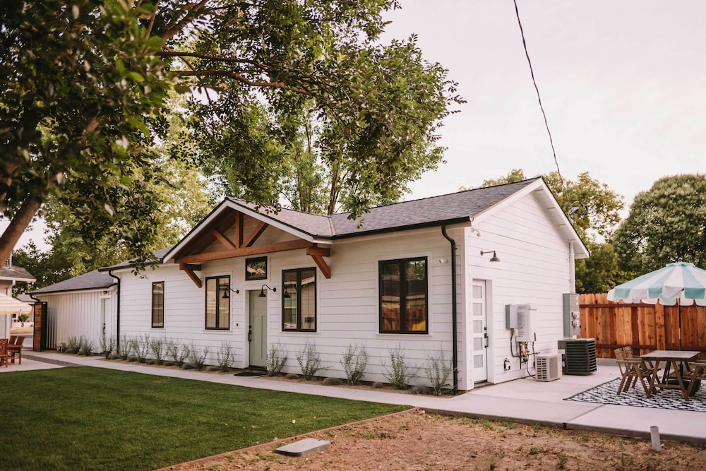 Sacramento Guest House w/ Patio ~ 5 Mi to Downtown view 5
