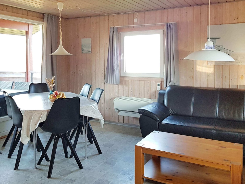 Peaceful Holiday Home in Rømø near Sea view 2