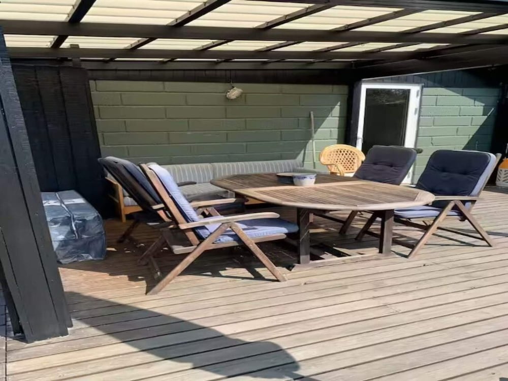 5 Star Holiday Home in Albaek