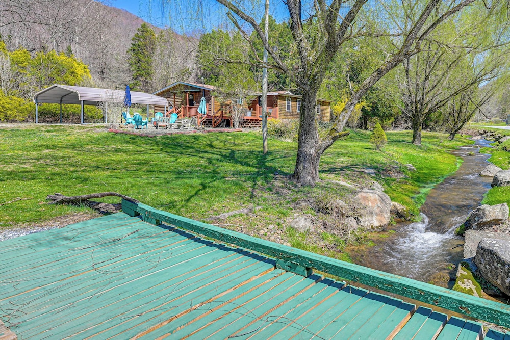 Fire Pit & Decks: Creekside Cabin in Robbinsville