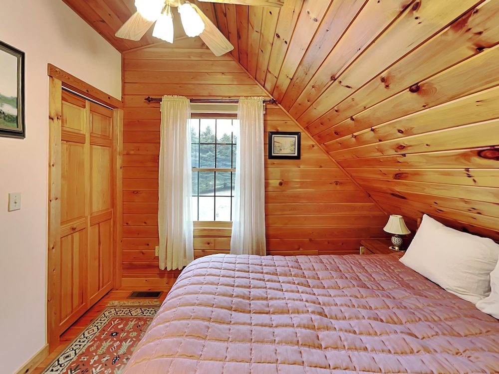 The Old World Chalet by Taylor Made Deep Creek