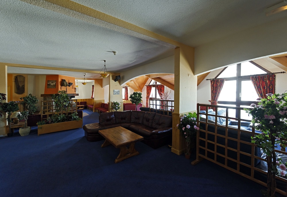 Valmeinier Vacations - Hotel L'Aigle - Property Image 4