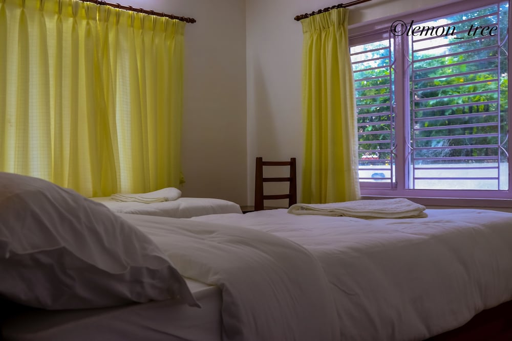 Lemon Tree Apartment and Homestay