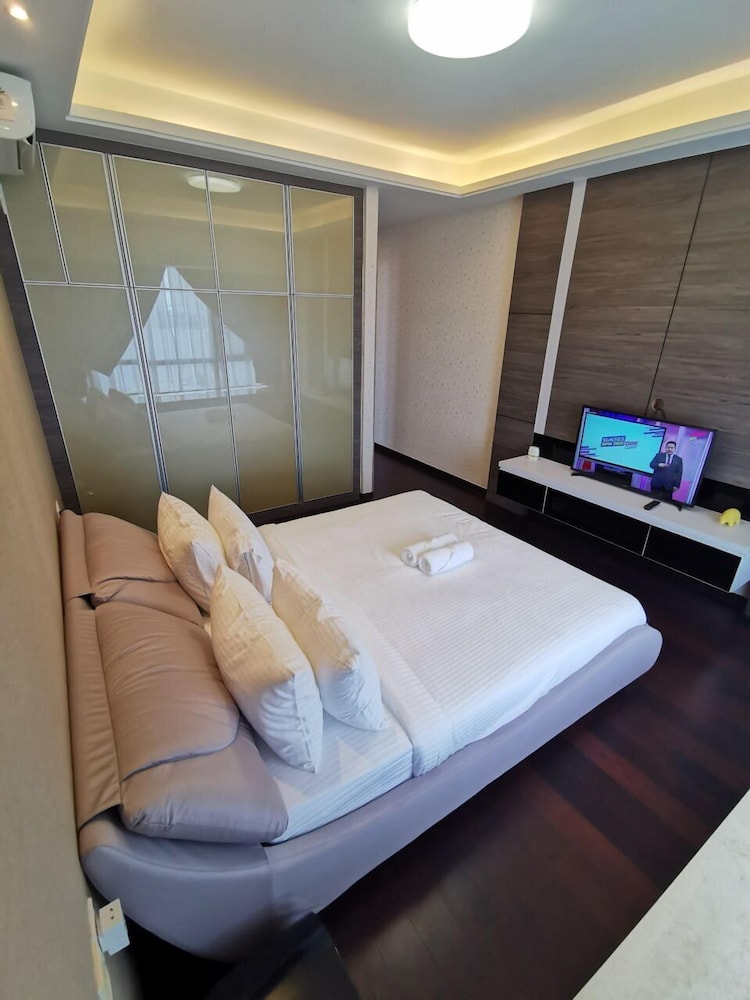 R&F Princess Cove at ANJU