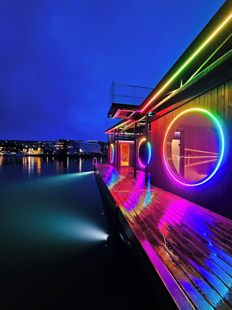 TotalApartments Northern Lights Penthouse