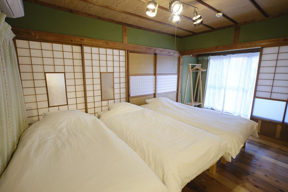 Vacation rentals -kou- view 3