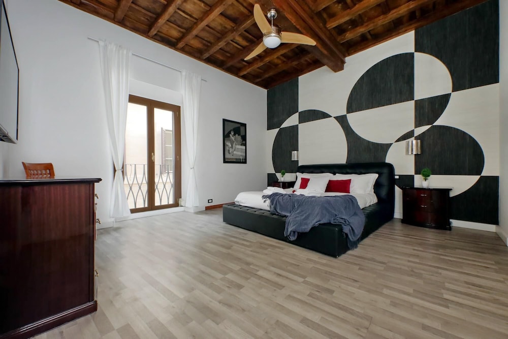 Luxury Navona Apartment