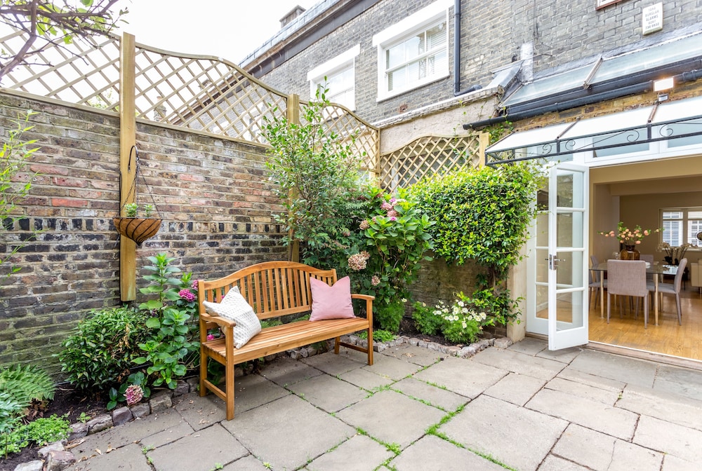 outdoor bbq area