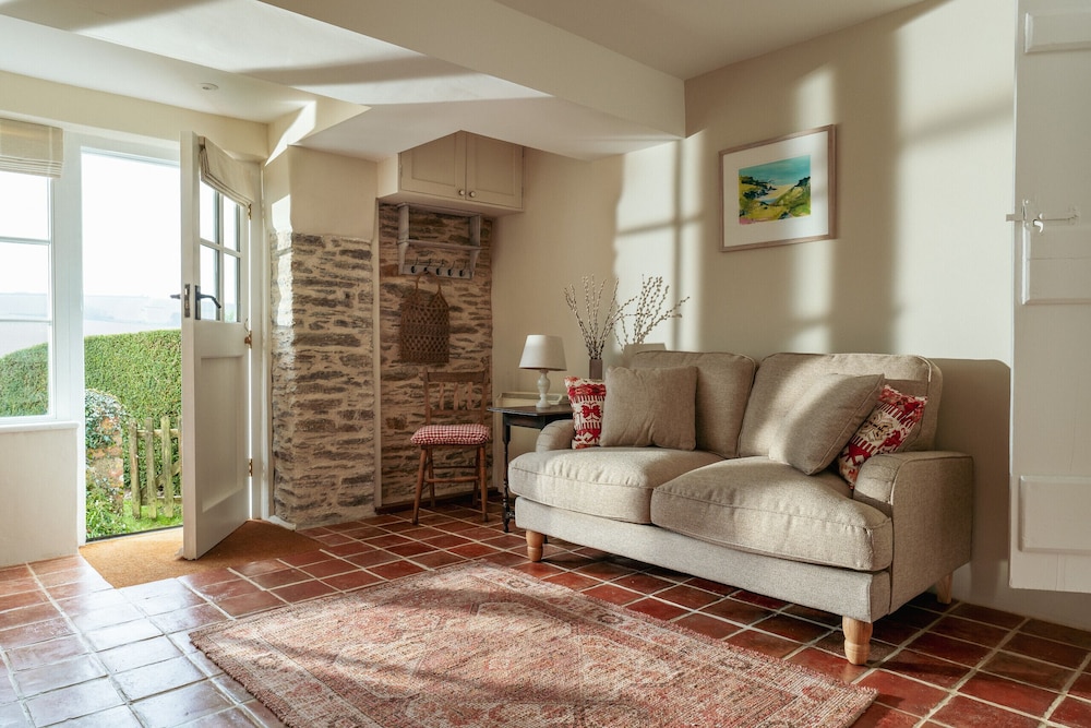 Pear Tree Cottage in South Milton