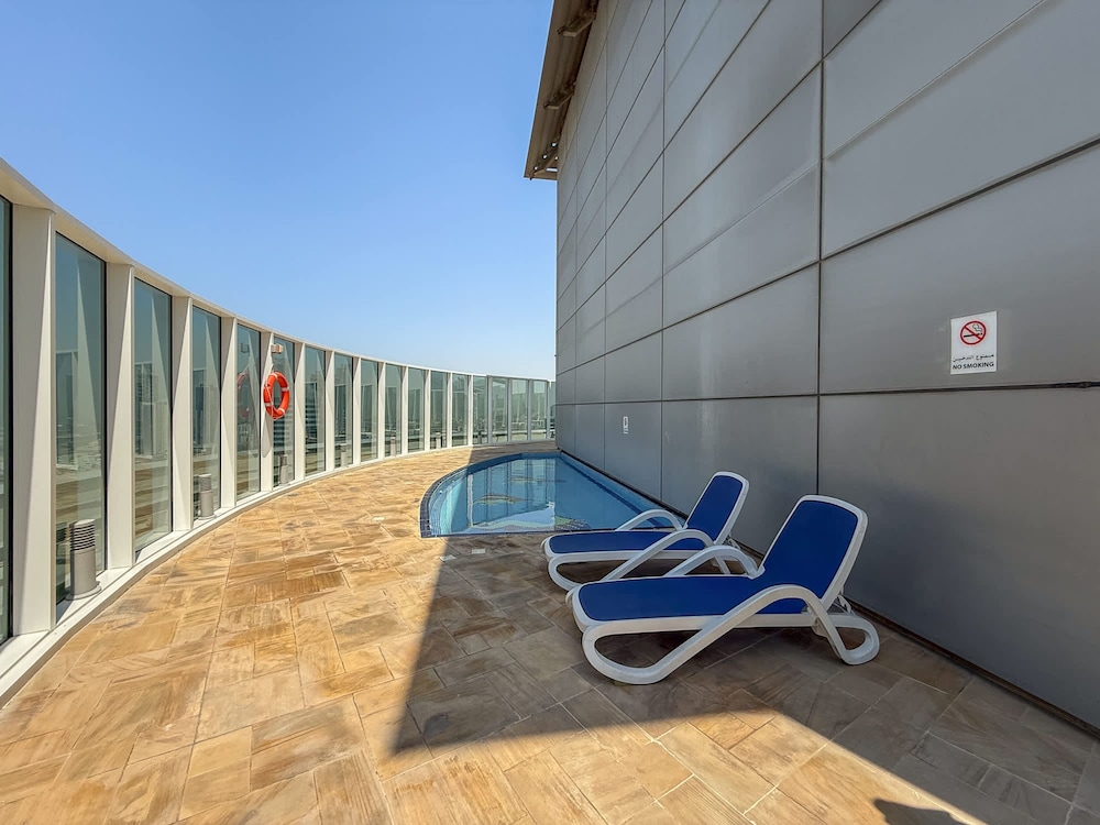 Stylish Studio Apartment in Tecom s Prime Location