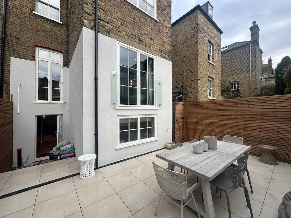 Luxury House Next To Chelsea Battersea Park