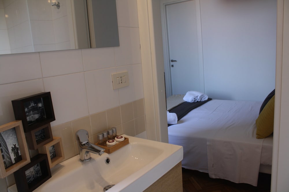 Home2Rome - Trastevere Reale