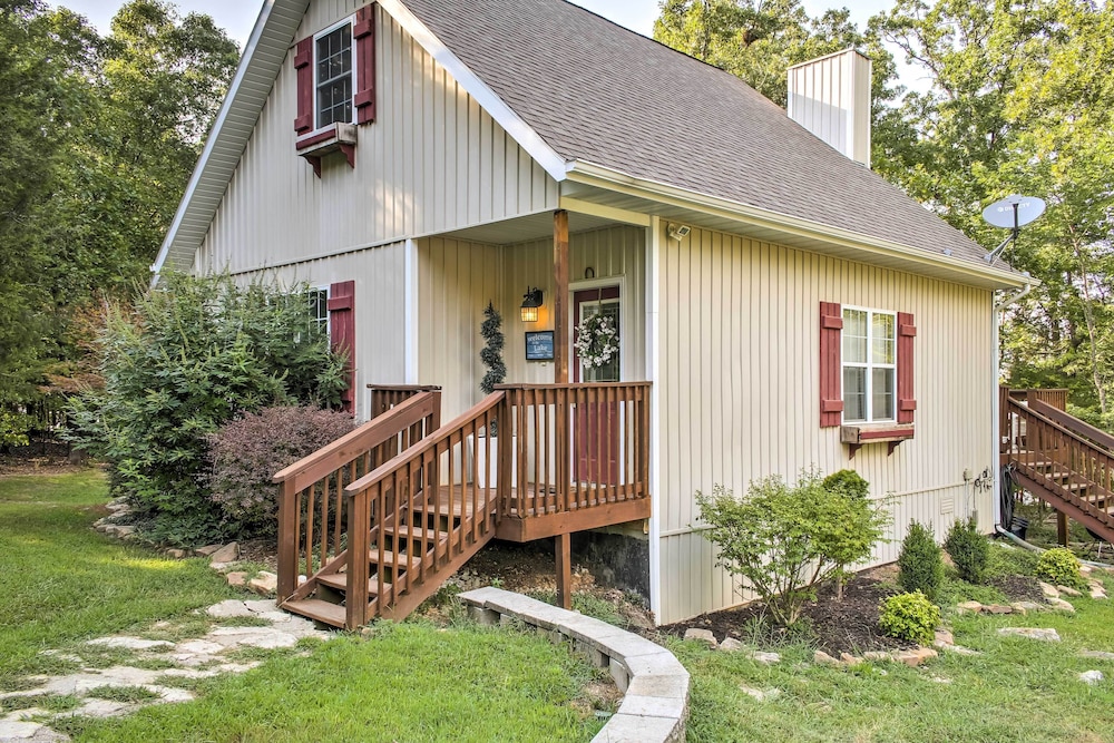 Hot Tub & Wooded Views: Lakefront Blue Eye Cottage view 2