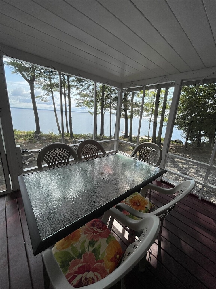Placyd Pines Limit 8 4 Bedroom Cottage by RedAwning view 4