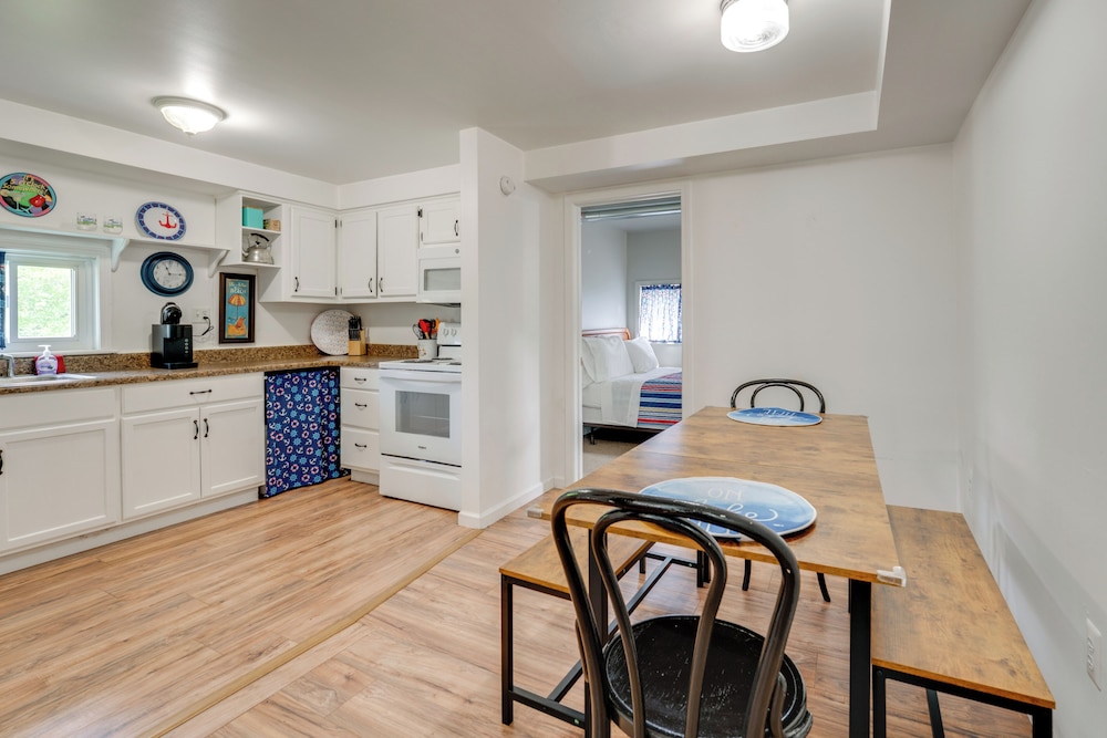 2 Blocks to Beaches: Peaceful Retreat in Lexington