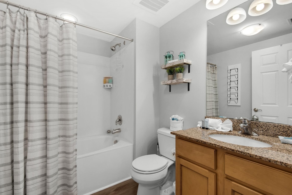 Palms Resort #1808 Jr 2BR