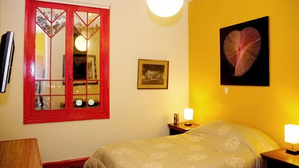 Flying Dog Backpackers Hostel