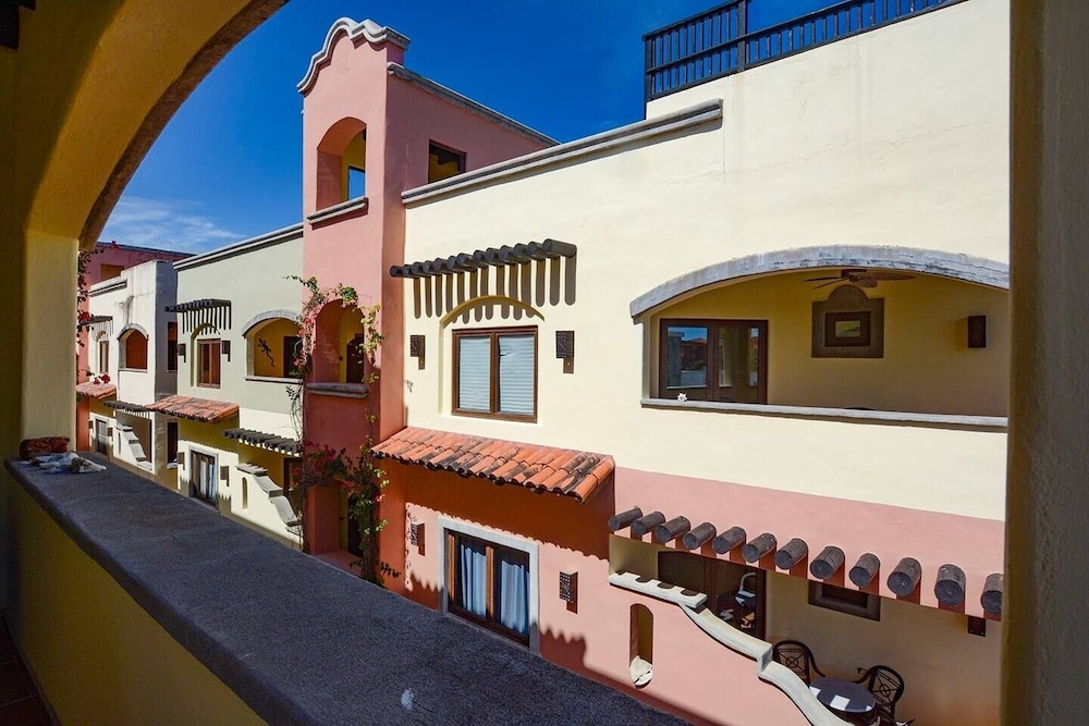 Green Orchid Escape 2 Bedroom Apts