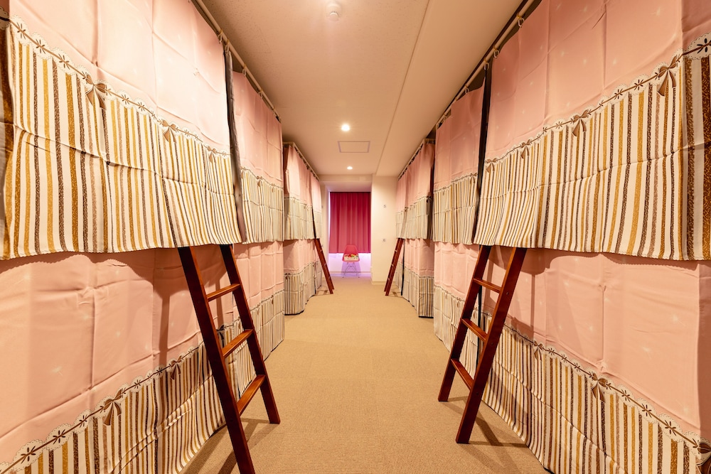 Nikko Inn Minamisenba - Hostel