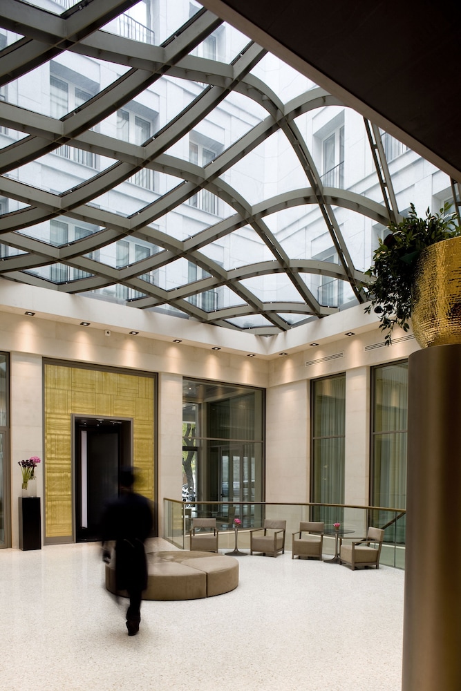 Rosa Grand Milano-1