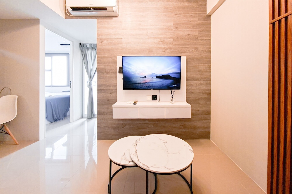 Modern Minimalist 2Br At Urbantown Serpong Apartment