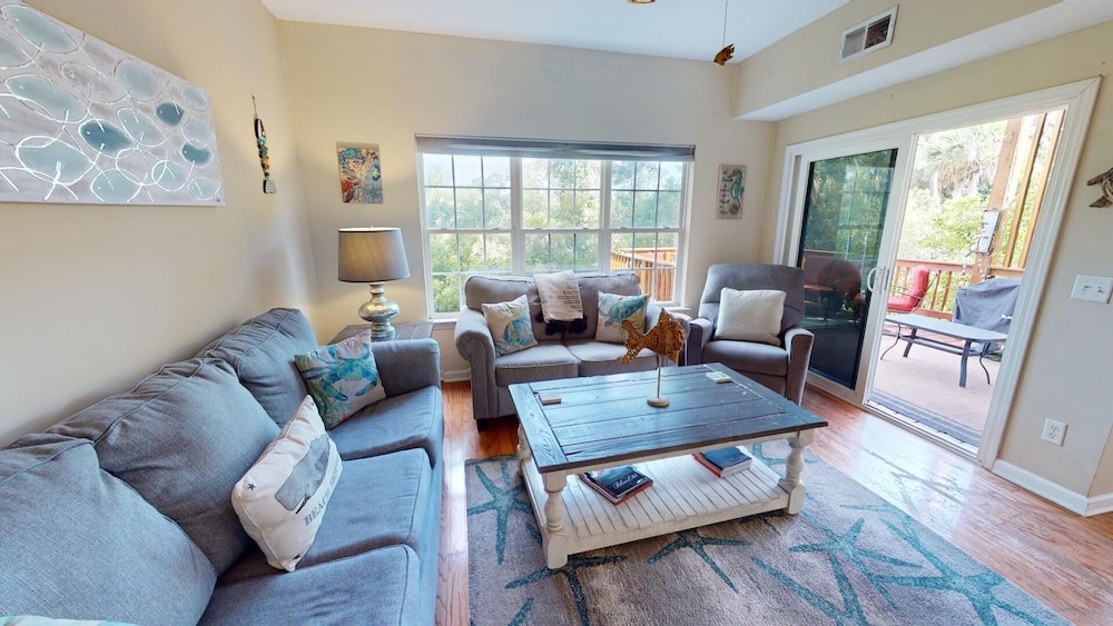 Rest Your Case - 2 Gabby Lane by Tybee Vacation Rentals