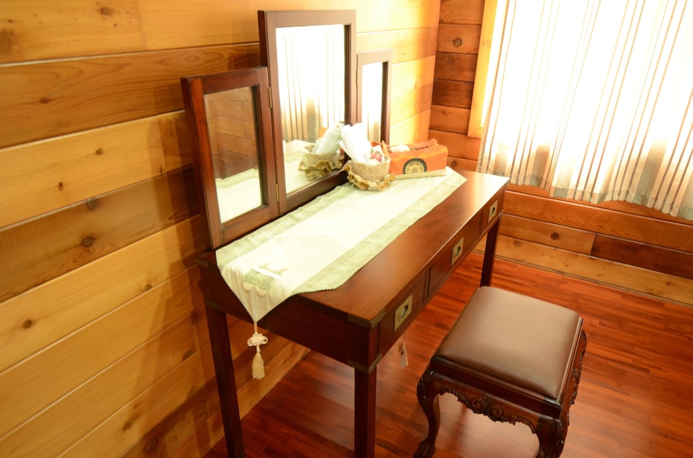 Hsinchu Emei Canadian WoodHouse Homestay