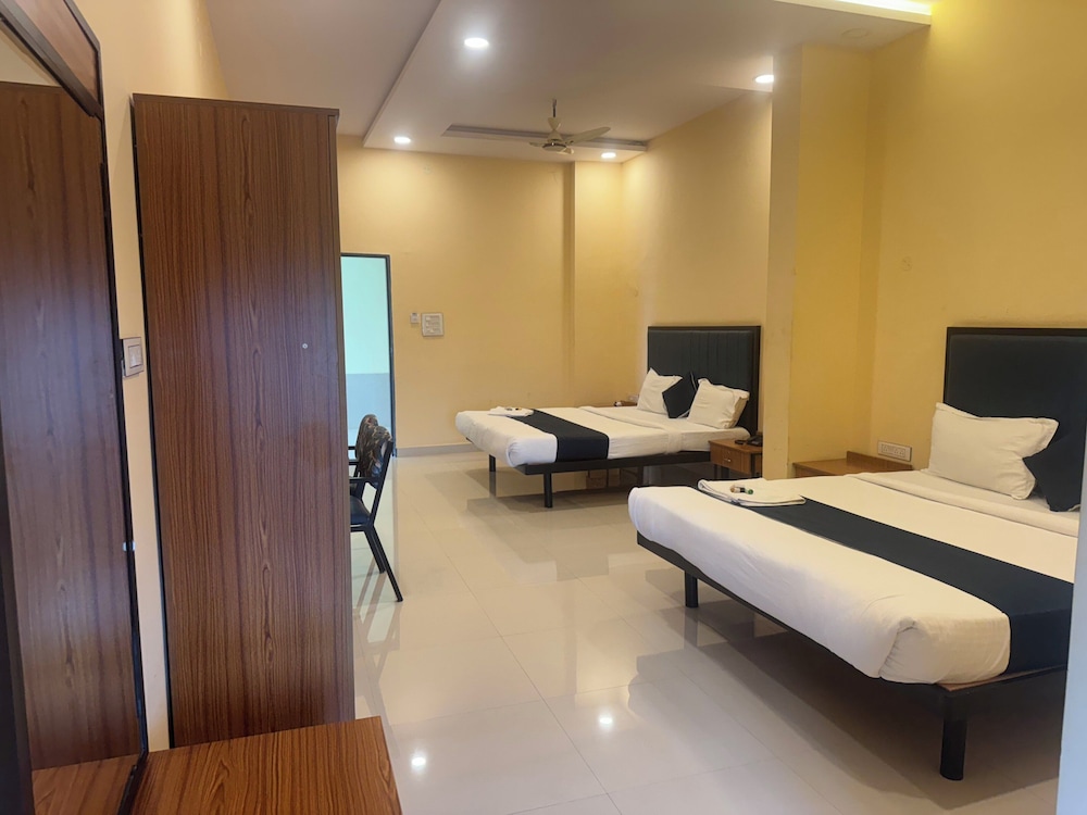 HOTEL MINT PARK
