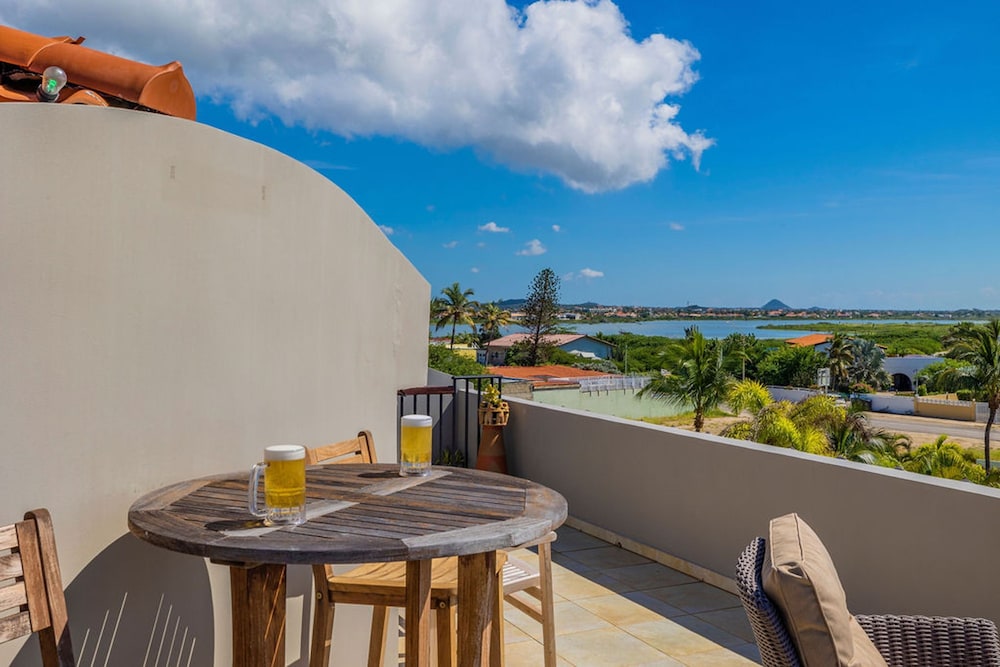 Ocean View 5BR Villa Steps to Beach Privatepool