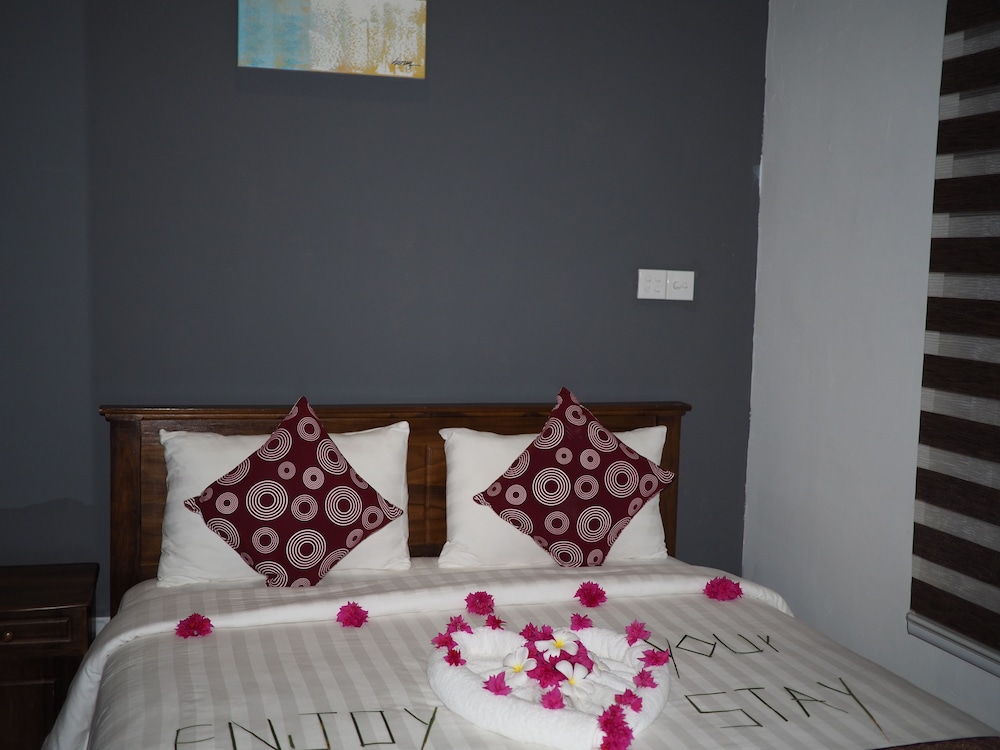 Equator HomeStay