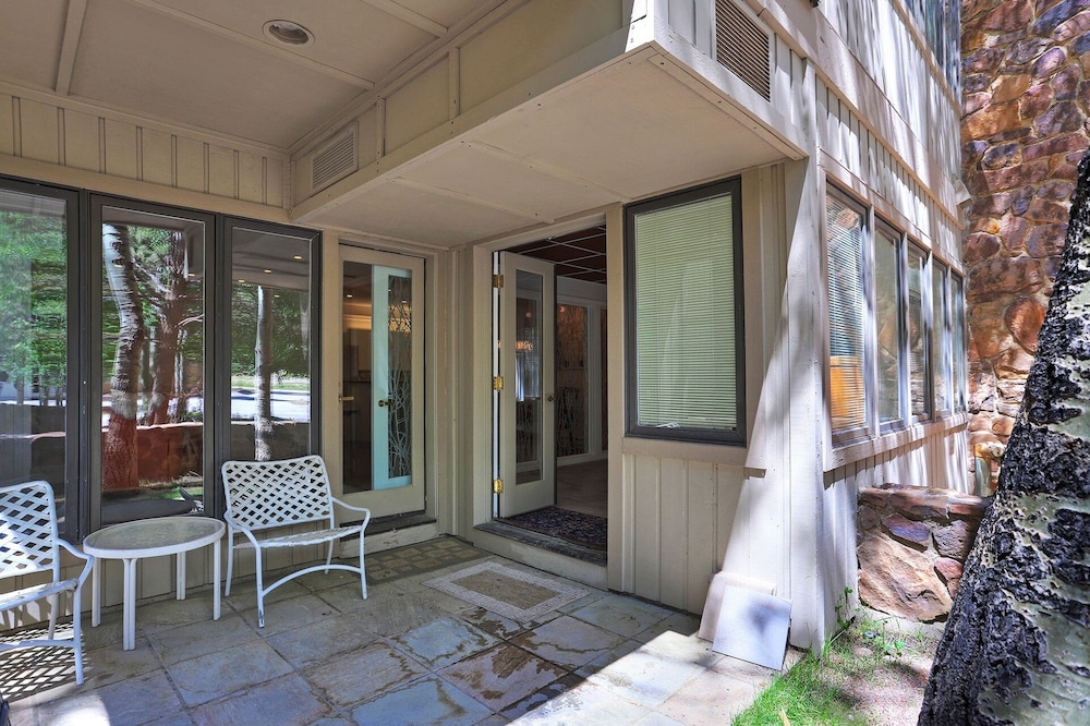 2721 Chateaux DMont by RedAwning