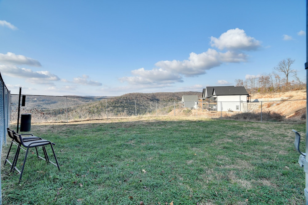 Branson Vacations - Branson Condo w/ Pool Near Silver Dollar City! - Property Image 1