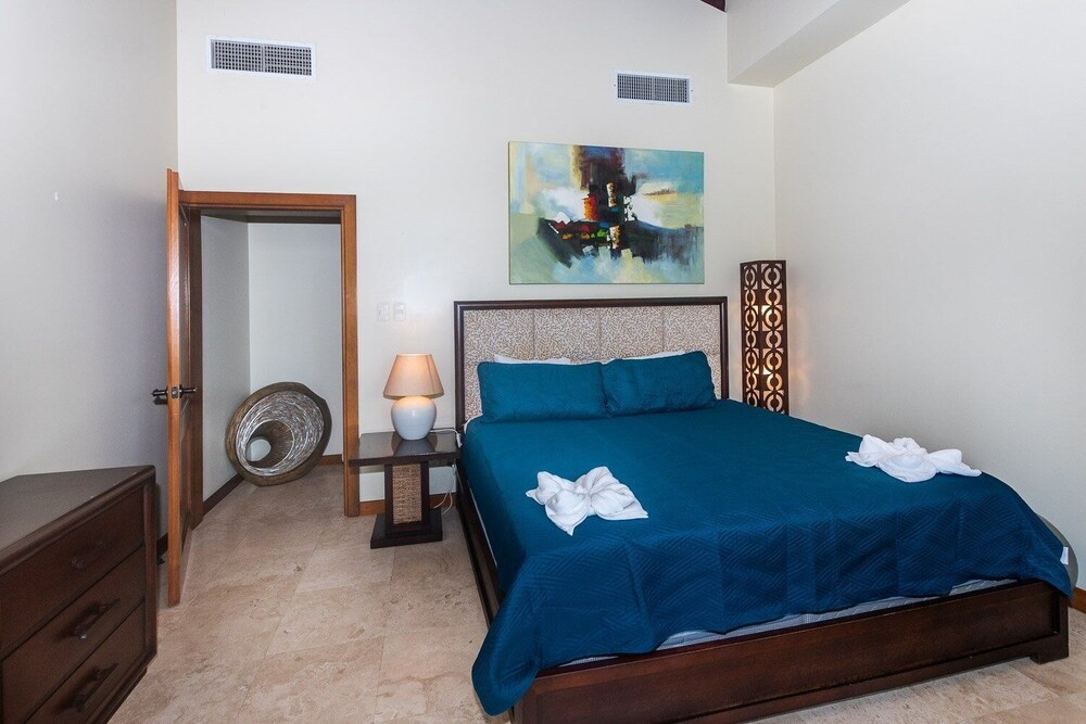 Pristine Bay 1002 3 Bedroom Home