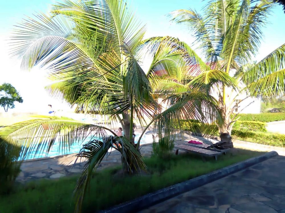 Zan Oceans Resort