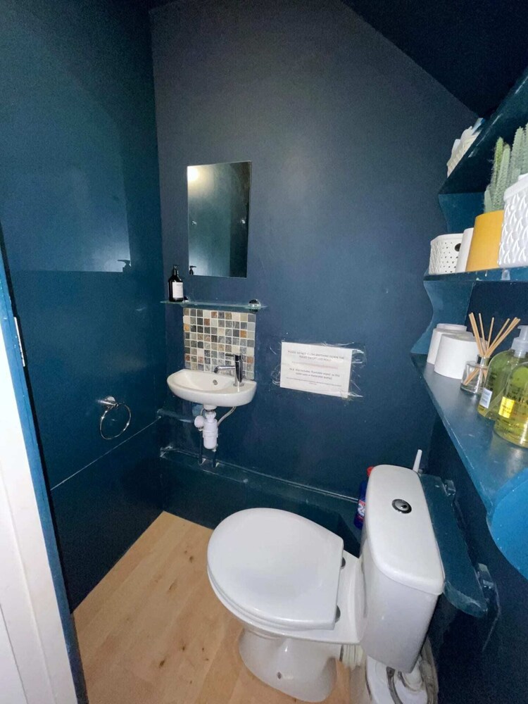 Trendy 2BD Flat - 6 Minutes to Wimbledon