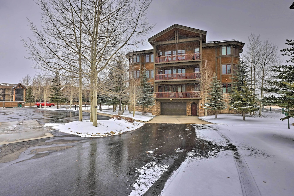 Renovated Condo: Near Copper Mtn & Breck Resort! view 2