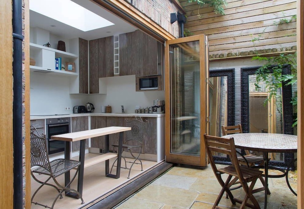 outdoor bbq area