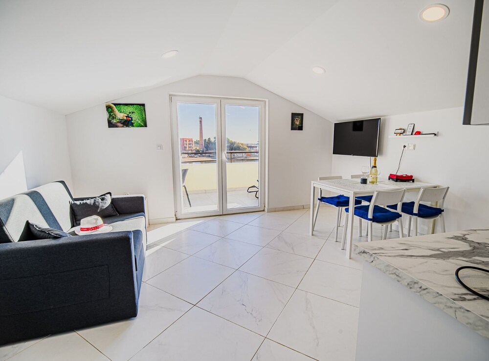 Sleek and Stylish Umag Apartments With Sea View