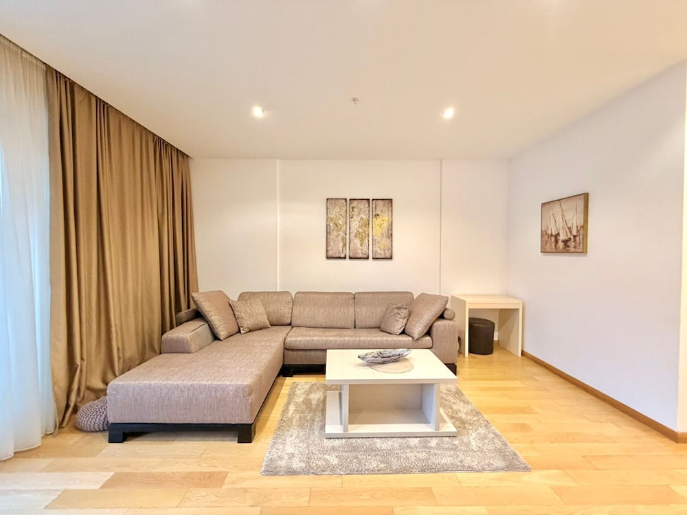 Aurelio Central Residences