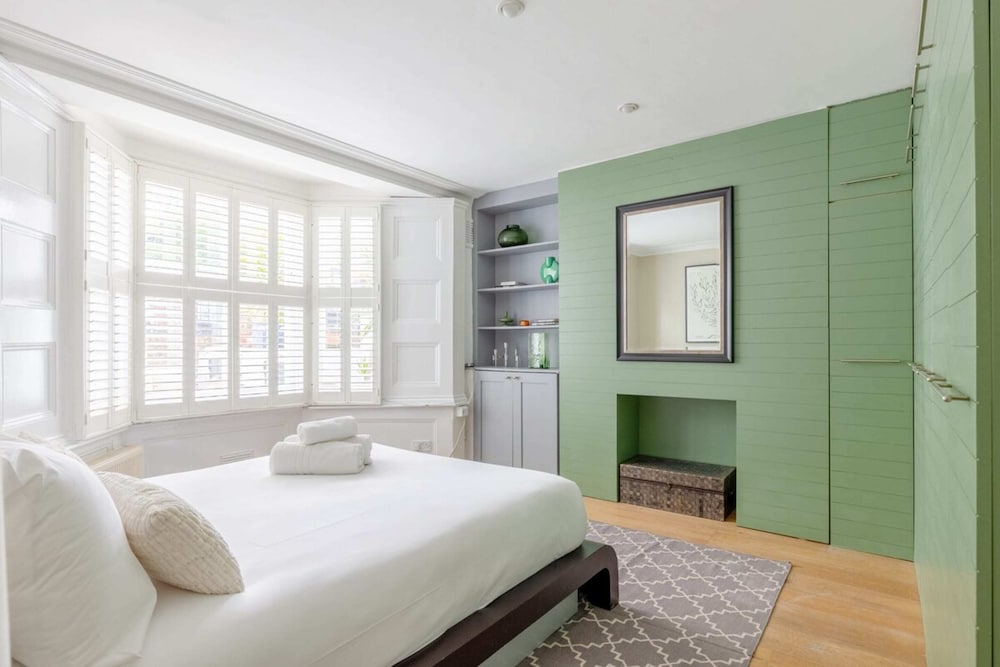 Gorgeous 2BD Garden Getaway, Victoria Park