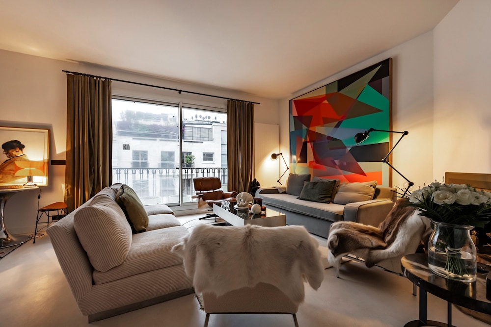 Luxury 4BR Apartment - Bois de Boulogne