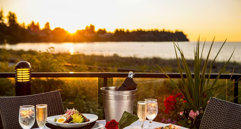 Parksville Vacations - THE Beach Club Resort - Property Image 6